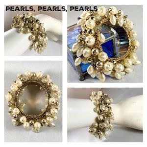Pearls, Pearls, Pearls Chunky Stretch Bracelet